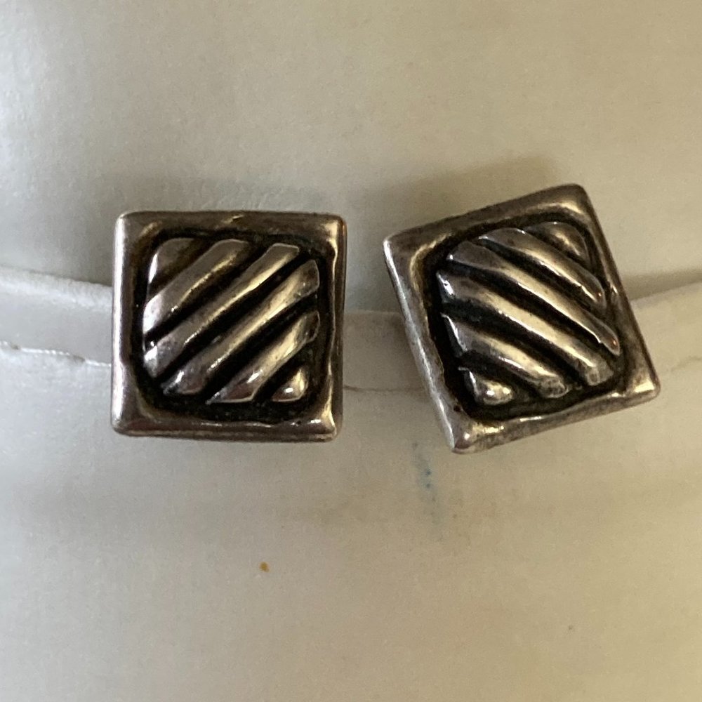 Stunning square sterling silver and diagonal lines post earrings